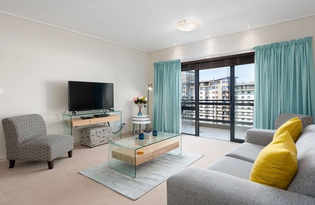 Stunning View, 2 Bedroom Apartment