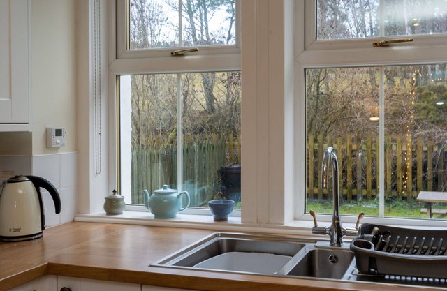Stunning villa for 4 guests with WIFI, TV, patio, pets allowed and parking