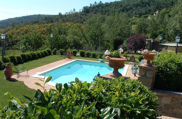 Stunning villa for 6 people with WIFI, pool, TV, panoramic view and parking