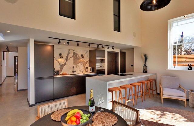 Stunning villa for 6 people with WIFI, pets allowed and parking