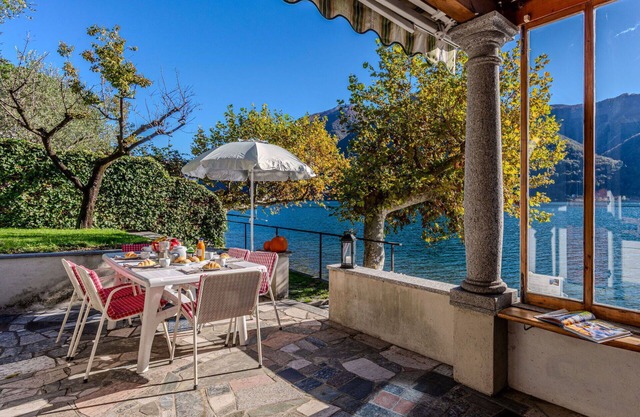 Stunning villa for 8 guests with WIFI, TV and terrace