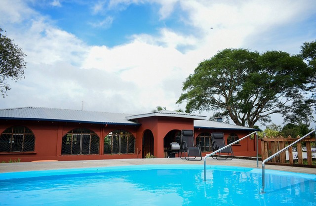 Stunning Volcano View! Large Home & Pet Friendly!
