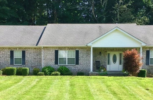 Stylish 4BR Home on Tranquil Country Road