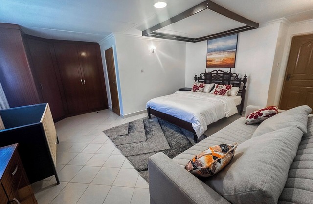 Stylish 5BR Bungalow with Private Pool near JKIA – Greenpark, Athi River