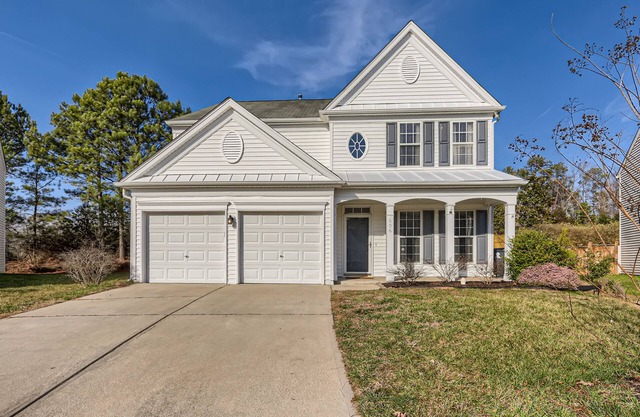 Stylish and Cozy Home - 5 miles to RTP Triangle Park & RDU Airport