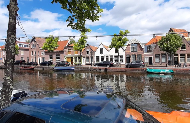 Stylish and lovely canal house