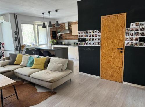 Stylish Apartment in Rača