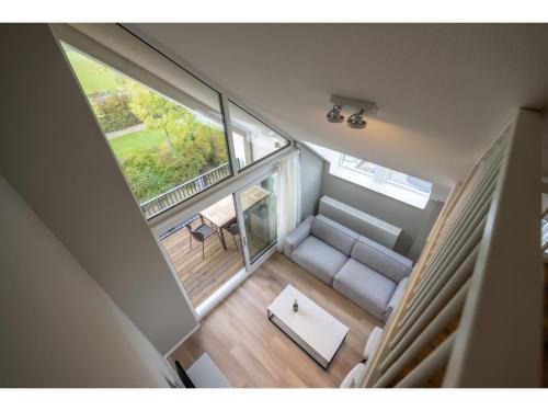 Stylish Marina Loft w Balcony, cleaning included
