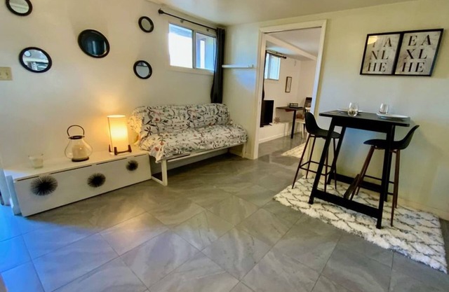 stylish quiet yet convenient to all shops in the heart of the city
