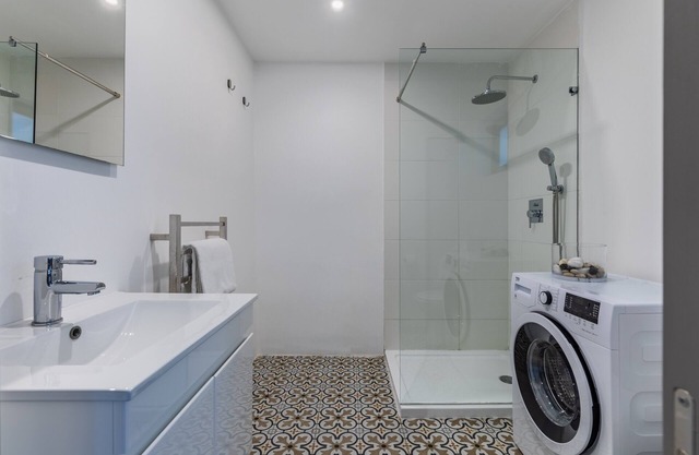 Stylish Top Floor Suite