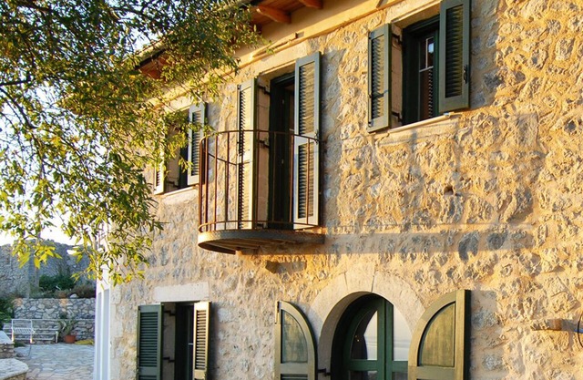 Stylishly renovated stone villa w/fantastic sea view