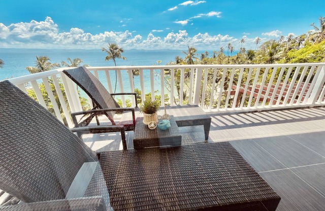 Sublime Love beachfront apartment w private beach