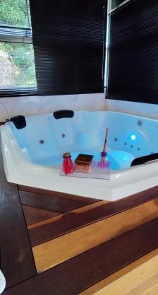 Suite Deluxe Aconchegante com Jacuzzi Bingen Petrópolis