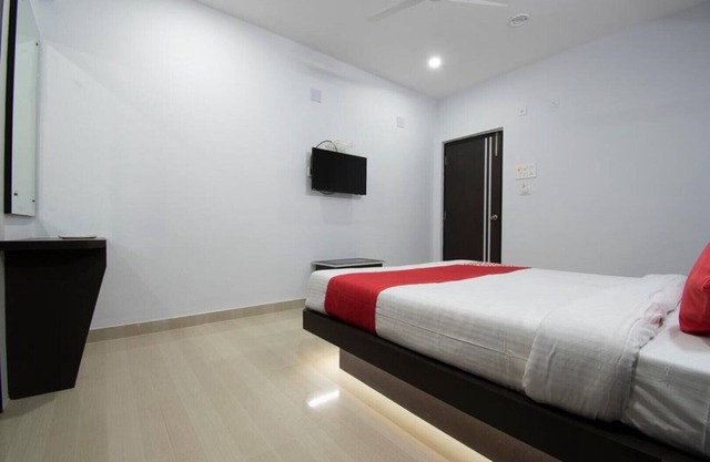 SUITE ROOM 1-S G INTERNATIONAL