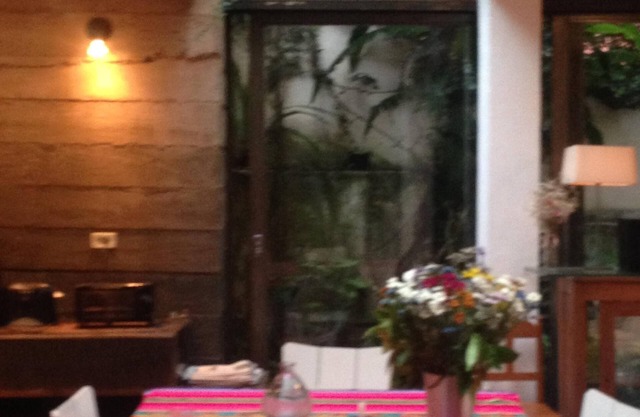 Sumaré House. For friends, comfort, breakfast, close to the Sumaré subway