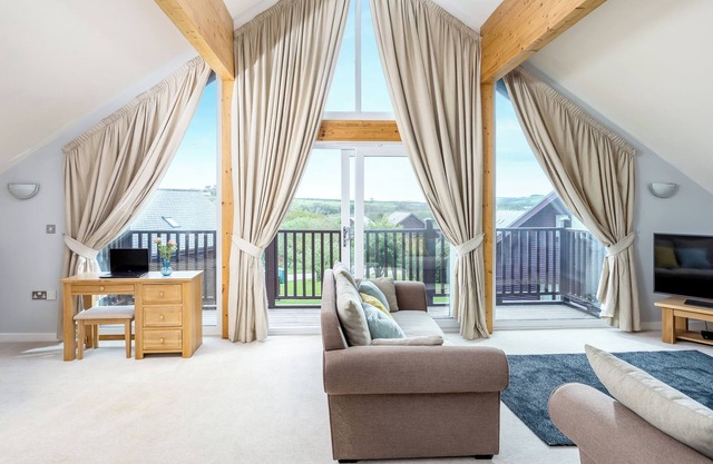 SUNBOW AT RETALLACK RESORT, pet friendly in Sunbow, St Columb Major