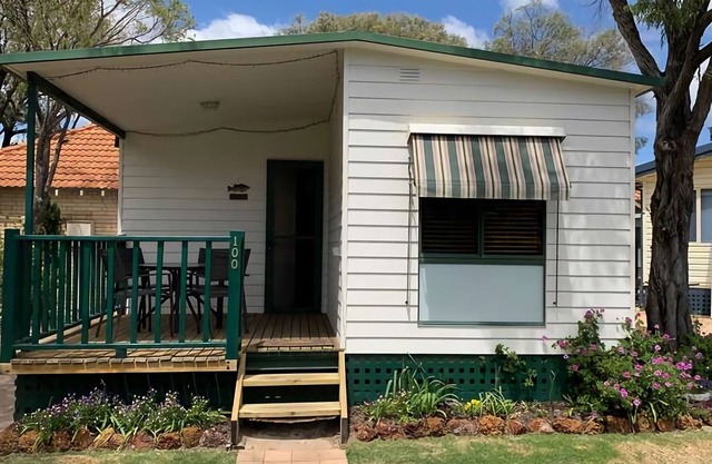 Sundowner Cabin - perfect cabin in Geographe Holiday Park