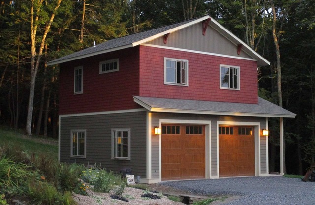 Sunny Arts & Crafts Loft
