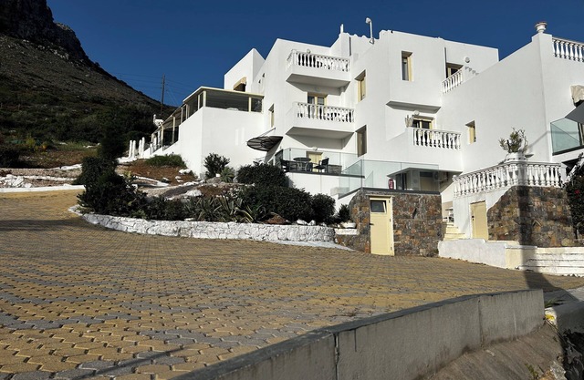Sunny hideaway in Chersonisos