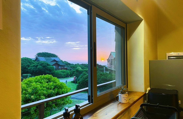 Sunny, safe, private loft by Fisherman's Walk and beach, in Brenton on sea