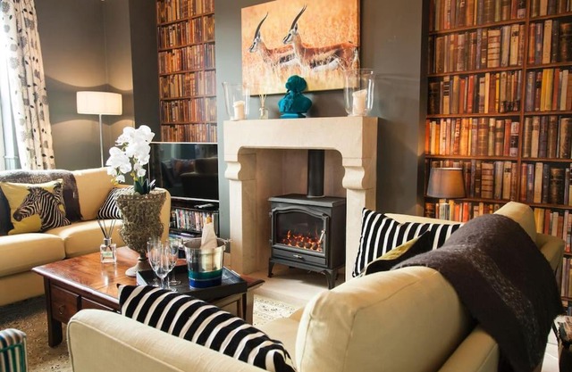 SUNNYBECK COTTAGE Award winning DOG friendly