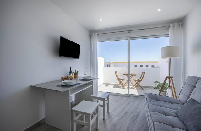 'Sunset Apartment' close to the Beach with Terrace & Wi-Fi