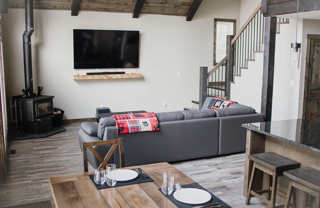 Sunset Lodge at Candle Lake, sleeps 12