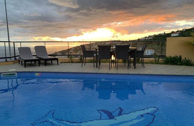Sunset villa with heated pool and stunning views