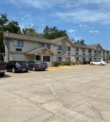 Super 8 by Wyndham Independence IA