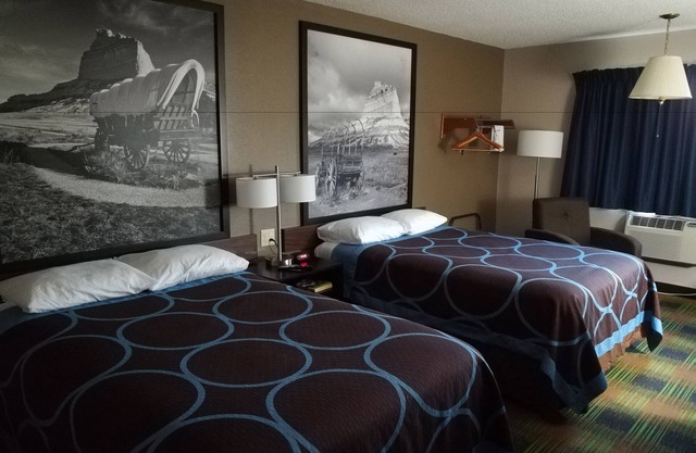 Super 8 by Wyndham Keokuk