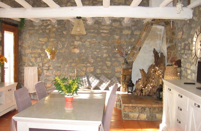 Superb 85 m2 atypical air-conditioned loft in Fayence