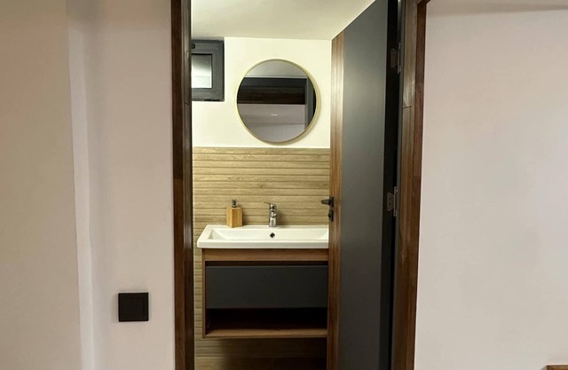 Superb house with AC, garden and parking in vibrant Yerevan