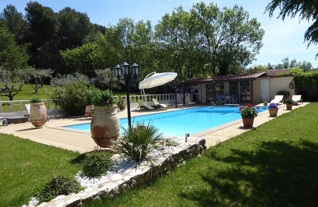 Superb T3 "L'Oliveraie" with terrace - Private pool - In the heart of the pine forest