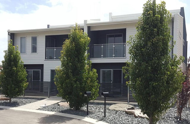 Swanport Central holiday rentals