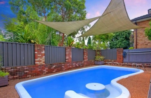 Swimming pool - Sleeps 8