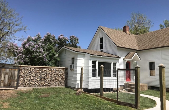 Swisher Farmhouse @ Granny Flats