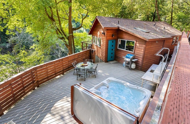 Sydney's Retreat: Stylish & Captivating Treetop Paradise! HtTb/Pup/WiFi