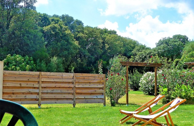 T2 villa les oliviers quiet with garden, air conditioning, wifi and barbecue