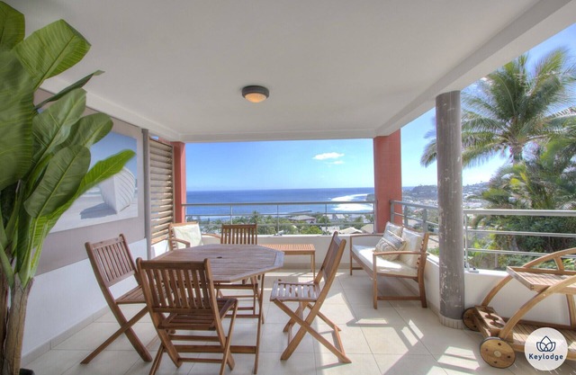 T3 - Infini bleu - 63 m2 - ocean view - St-Gilles