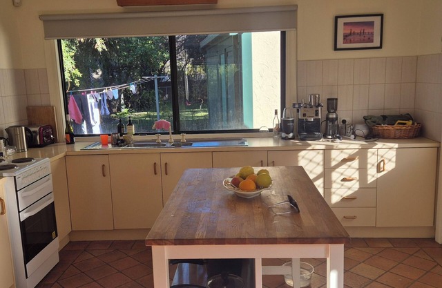Take a beach shack break in simple setting, a step to Port Wilunga Esplanade.