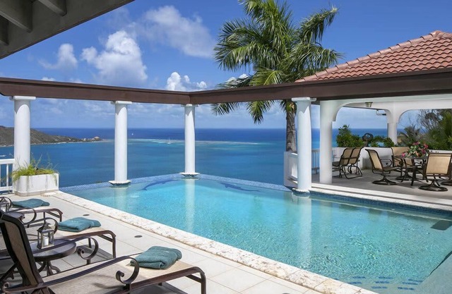 Tamar in Leverick Bay by Personal Villas - Ambiance of Carefree Island Living