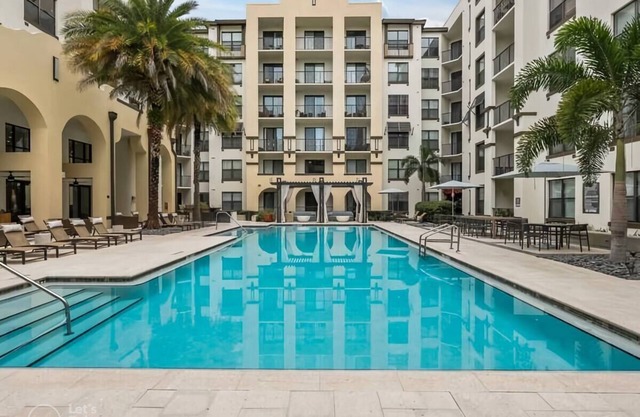 Tampa Tropical-Heated Saltwater Pool-10 Min to TPA