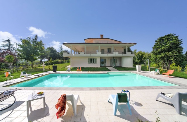 Tavullia Luxury Apartment Stay