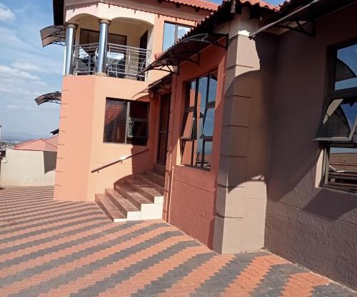 Tawana Guesthouse