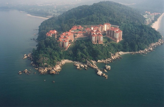 Teluk Cempedak Guest Condominium