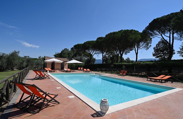 Tenuta Santa Cristina - Exclusive villa (16 beds) w/pool and tennis near Rome