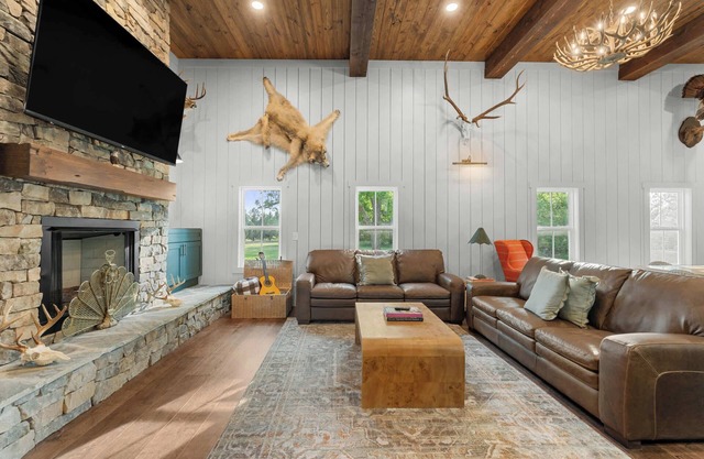 The 1900 Farmhouse Retreat - on 78 acres!