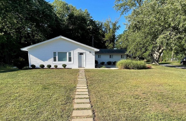 The Alumni, The only thing between you and the stadium? Tailgate parties.