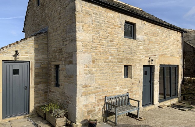 THE BARN, pet friendly, with a garden in Holme, Yorkshire