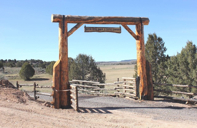 The Barn Studio on 280 acre Sevier River Ranch - 1 King and 1 Twin bed